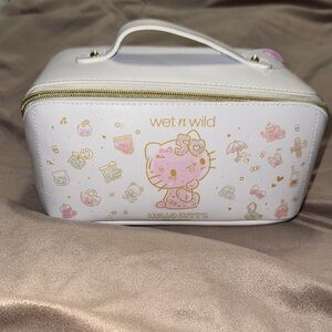 Wet n Wild Hello Kitty Makeup Bag
